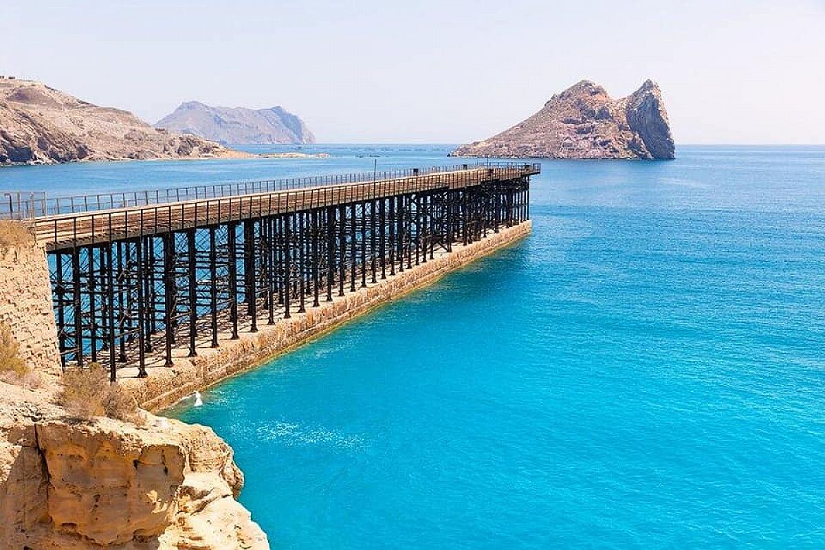 Een klein eiland bij Aguilas voor de kust van Murcia in Spanje blijkt in de Romeinse tijd een bruisend handelscentrum te zijn geweest