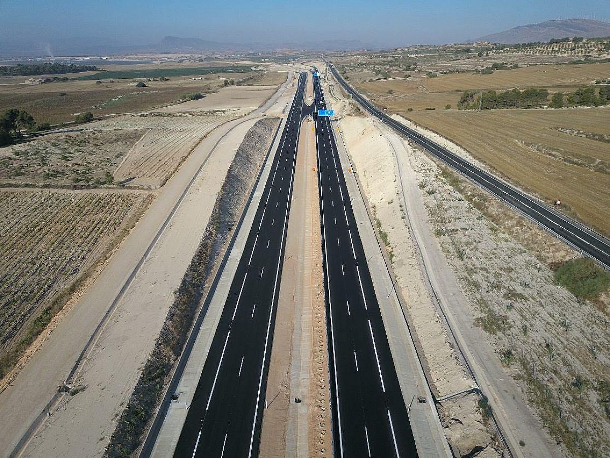 De nieuwe A-33 snelweg tussen Valencia en Murcia is geopend